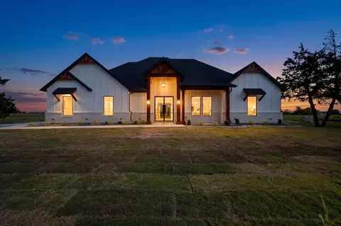 135 Vz County Road 3811, Wills Point, TX 75169