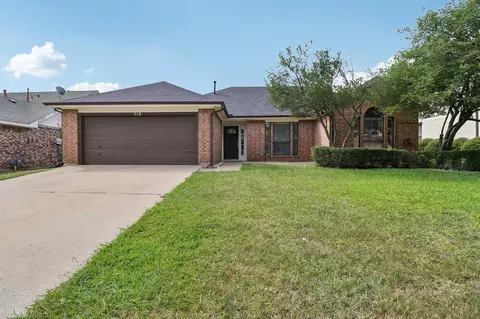 519 Kessler St, Grand Prairie, TX 75052