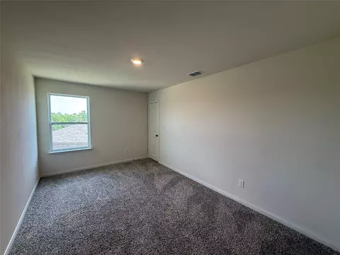 Bedroom - 176 Banjo Trl, Newark, TX 76071 photo 4 of 6
