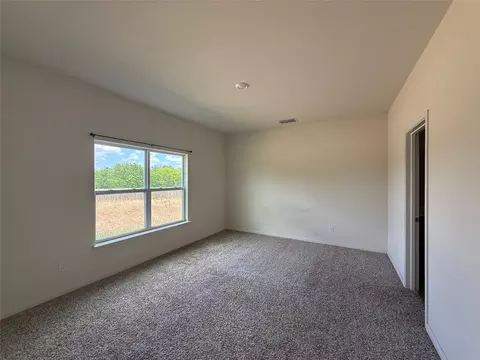 Bedroom - 176 Banjo Trl, Newark, TX 76071 photo 2 of 6