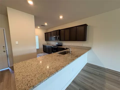 Kitchen - 176 Banjo Trl, Newark, TX 76071 photo 2 of 3