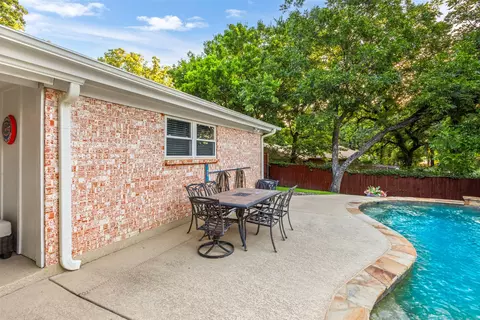 Exterior - 102 Walnut Way, Euless, TX 76039 photo 6 of 8