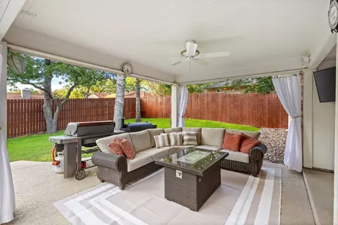 Exterior - 102 Walnut Way, Euless, TX 76039 photo 4 of 8
