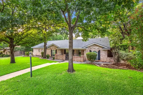 Exterior - 102 Walnut Way, Euless, TX 76039 photo 3 of 8