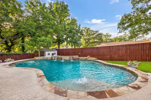 Exterior - 102 Walnut Way, Euless, TX 76039 photo 7 of 8
