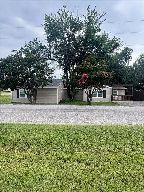 889 Quail Creek Cir, Pottsboro, TX 75076