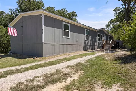 5913 N Oklahoma Trl, Granbury, TX 76048