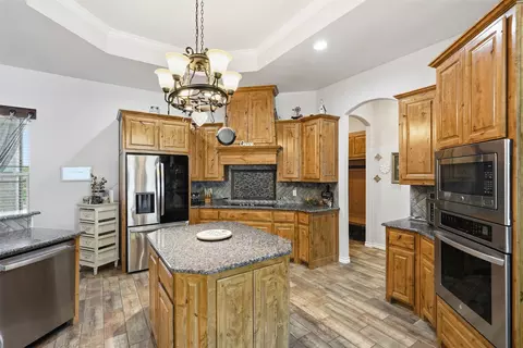 Kitchen - 111 Flying Diamond Dr, Springtown, TX 76082 photo 1 of 2