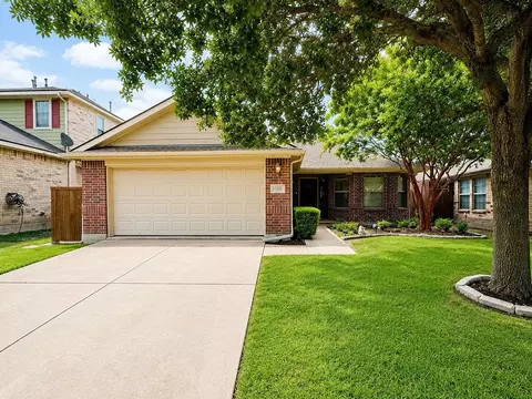 1516 Canary Dr, Little Elm, TX 75068