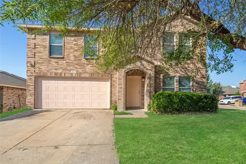 5437 New Castleton Ln, Fort Worth, TX 76135