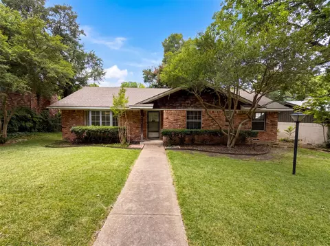 8839 Sweetwater Dr, Dallas, TX 75228