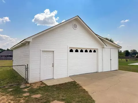 9 Willow Bnd, New Boston, TX 75570