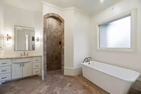 Bath - 737 Manor Dr, Argyle, TX 76226 photo 2 of 7