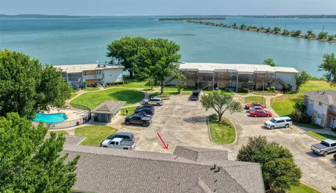 109 Harbor Dr #205, Runaway Bay, TX 76426