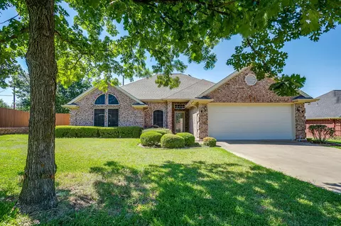 1509 Oak Tree Cir, Weatherford, TX 76086