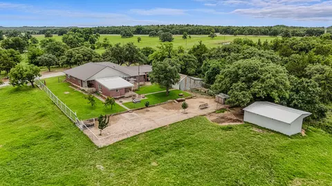 339 Colwell Rd, Forestburg, TX 76239
