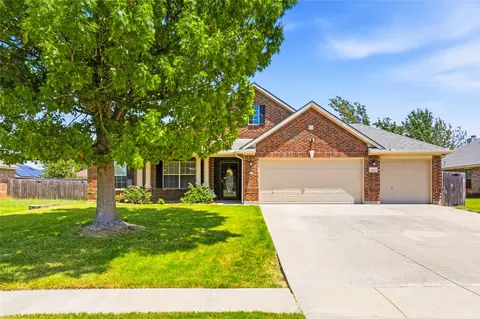 1612 Lakeside Dr, Glenn Heights, TX 75154