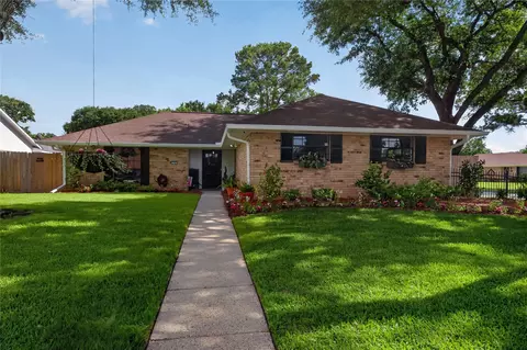 131 Fountainbleu Dr, Shreveport, LA 71115