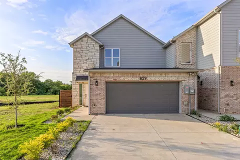 829 Premier Pkwy, Grand Prairie, TX 75051