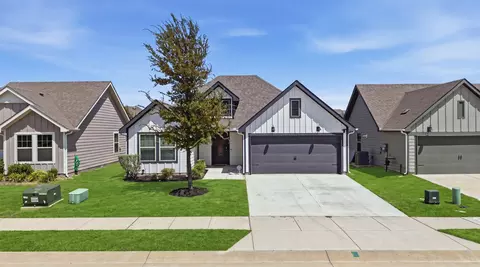 11328 Headwater Ct, Providence Village, TX 76227