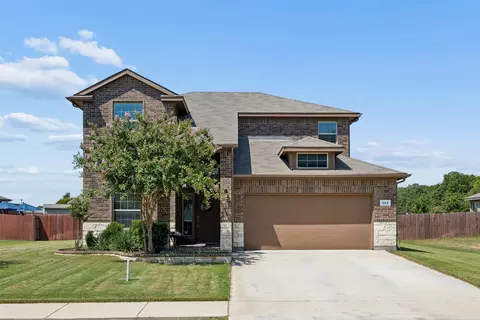 523 Harbor Dr, Azle, TX 76020
