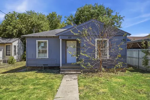 2212 Lea Crest Dr, Dallas, TX 75216
