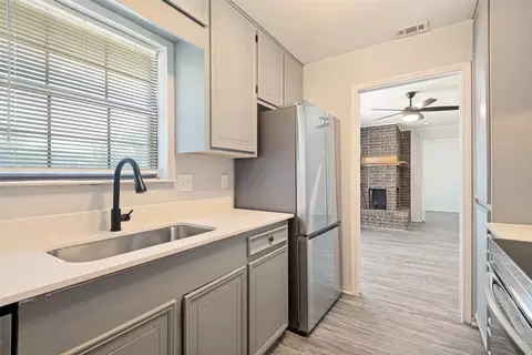 717 Adams Dr, Crandall, TX 75114