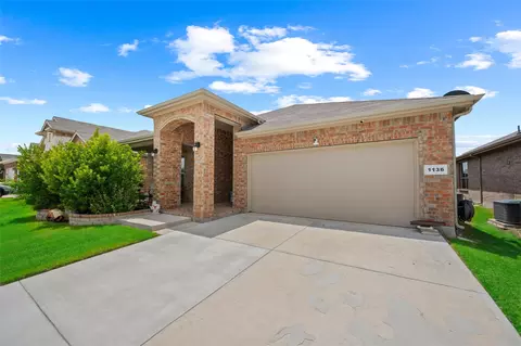 1136 Gillespie Dr, Justin, TX 76247