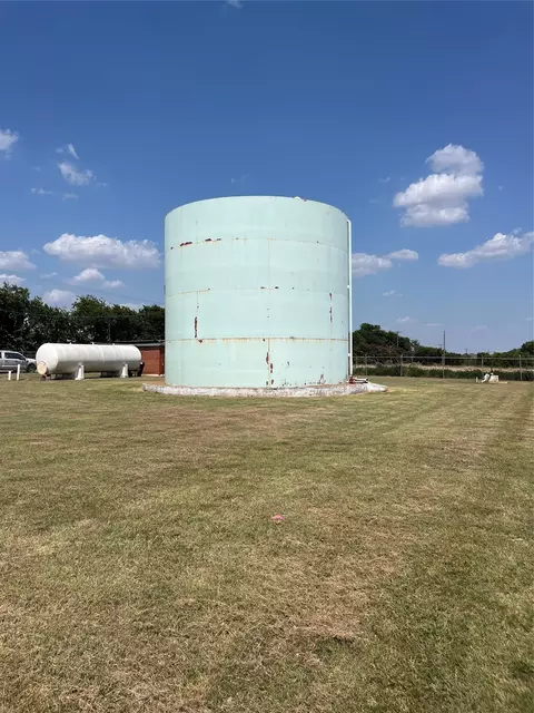 960 Bledsoe Rd, Gunter, TX 75058