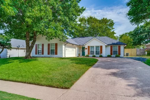8201 Christie Dr, Frisco, TX 75033