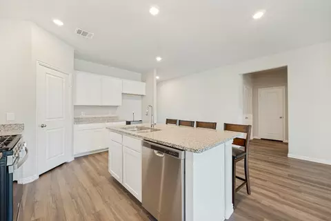 5529 Baker Creek Rd, Fort Worth, TX 76126