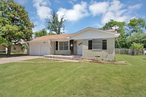 8533 Blossom Ln, Dallas, TX 75227