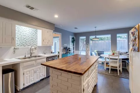 Kitchen - 2628 Dalgreen Ct, Plano, TX 75075 photo 3 of 3