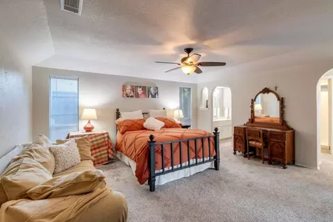 Bedroom - 2628 Dalgreen Ct, Plano, TX 75075 photo 2 of 5