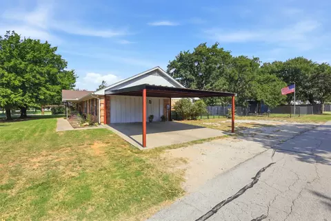 Other - 1115 E 6th St, Springtown, TX 76082 photo 2 of 9