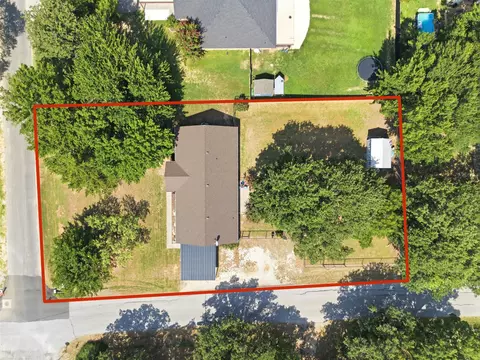 View/Area - 1115 E 6th St, Springtown, TX 76082 photo 3 of 3