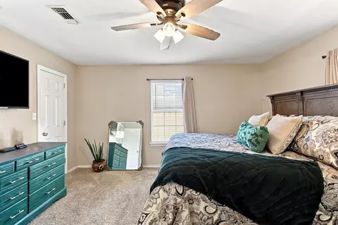Bedroom - 1115 E 6th St, Springtown, TX 76082 photo 3 of 4