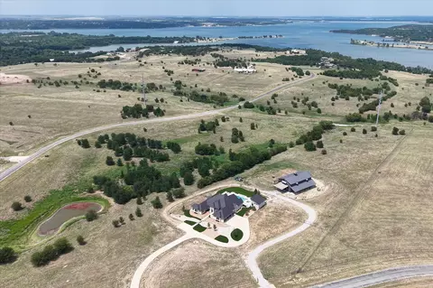11103 E Rocky Creek Rd, Crowley, TX 76036