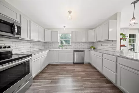 3535 Virginia Blvd, Dallas, TX 75211