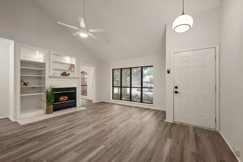 Living - 2911 Post Oak Dr, Euless, TX 76039 photo 1 of 4