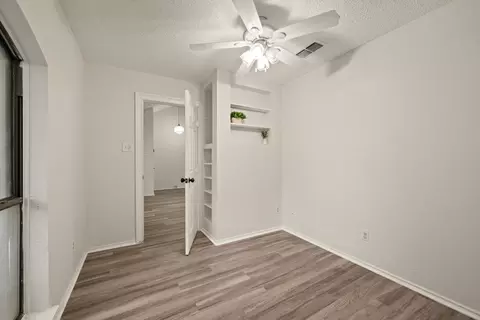 Bedroom - 2911 Post Oak Dr, Euless, TX 76039 photo 3 of 5