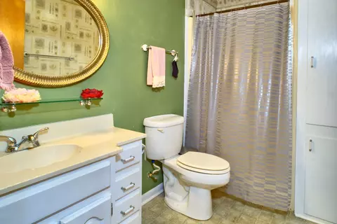 Bath - 731 Pecan Estates Loop, Hemphill, TX 75948 photo 2 of 3
