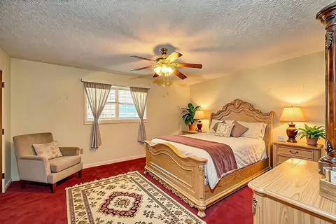 Bedroom - 731 Pecan Estates Loop, Hemphill, TX 75948 photo 5 of 6