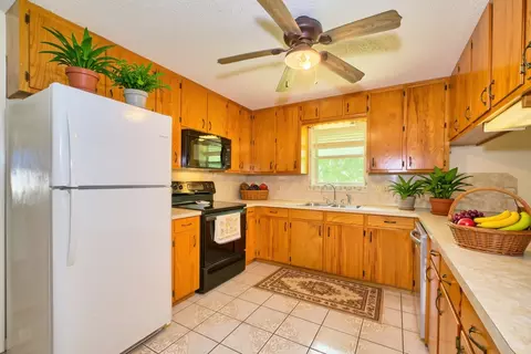 Kitchen - 731 Pecan Estates Loop, Hemphill, TX 75948 photo 1 of 4