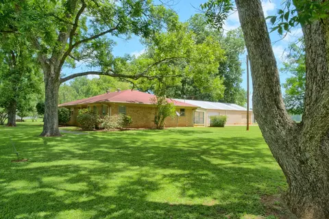 Exterior - 731 Pecan Estates Loop, Hemphill, TX 75948 photo 7 of 10