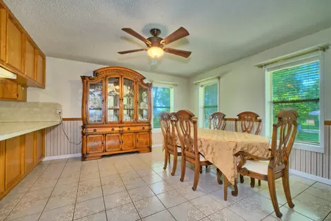 Dining - 731 Pecan Estates Loop, Hemphill, TX 75948 photo 2 of 2