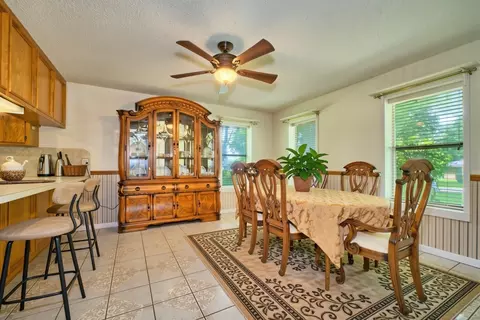Dining - 731 Pecan Estates Loop, Hemphill, TX 75948 photo 1 of 2