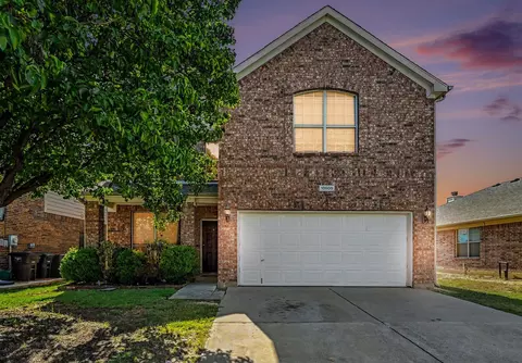10800 Emerald Park Ln, Haslet, TX 76052