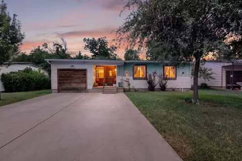 2539 Hearthstone Dr, Farmers Branch, TX 75234