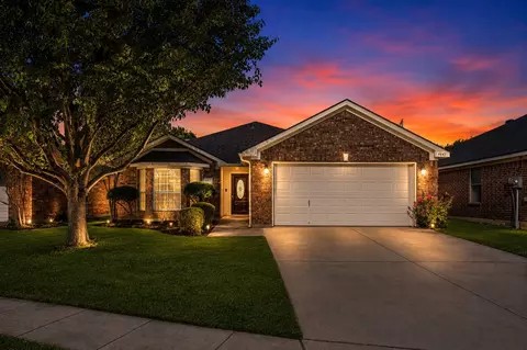 4645 Wheatland Dr, Fort Worth, TX 76179